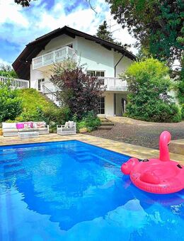 Landhausvilla der Extraklasse Idyllische Lage – großer Pool – grüne Oase - Berg (Regierungsbezirk Oberbayern)