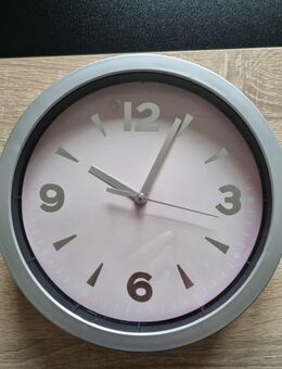 Kleine Wanduhr - Losheim (See)