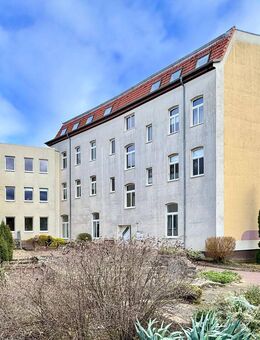 MEHRFAMILIENHAUS UND GEWERBEEINHEITEN IN OSCHERSLEBEN (BODE) - Oschersleben (Bode)