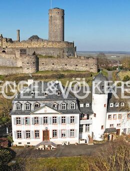Exklusives Wohnen im historischen Herrenhaus mit idyllischem Parkblick - Münzenberg