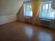 großzügige 3-Zimmer DG-Wohnung mit Blick ins Grüne, für Monteure geeignet, auf Wunsch voll möbliert - Karby