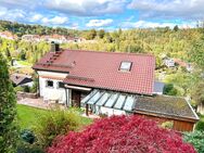 Einfamilienhaus mit großer Einliegerwohnung und Gartenanlage sowie unverbaubarer, naturnaher Randlage und atemberaubendem Blick aufs alte Schloss - Wildberg (Baden-Württemberg)