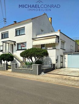 Großzügiges Ein- Zweifamilienhaus in Hüttersdorf - Schmelz