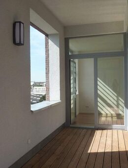 Traumwohnung: 4-Zimmer mit großer Loggia, 2 Bädern und TG-Stellplatz im Industriedenkmal Castellum! - Leipzig