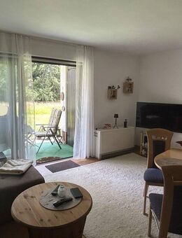 Ruhiges Wohnen in Natur & Wald: 1-Zi-Appartment einer Ferienanlage mit EBK, Lounge & Stellplatz - Immenreuth