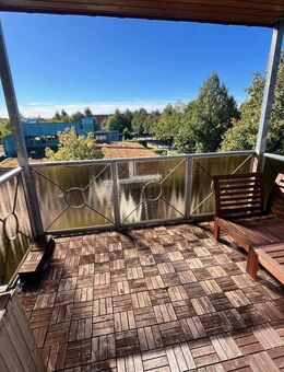 Schöne 3-Zimmer Dachgeschoss-Maisonette mit Südbalkon - Neumünster