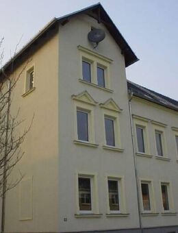 Dachgeschosswohnung in einem Dreifamilienhaus, Stellplätze, Balkon, Garten, Kamin - Chemnitz