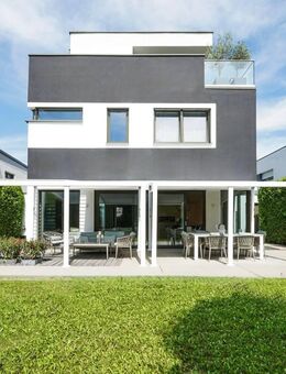 Erstklassige Luxus-Villa || Top-Lage || Sauna || Wärmepumpe || Smart-Home - Köln
