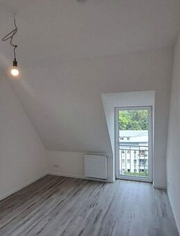 Charmante & großzügige Dachgeschosswohnung - Bochum