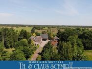 Hofstelle mit umfangreichen Nutzflächen, 3 Wohneinheiten und rd. 7 ha Grundstück - Rastede
