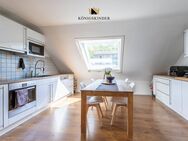 Großzügige Dachgeschosswohnung in ruhiger Lage von Esslingen - 5 Zimmer mit Balkon und Stellplatz - Esslingen (Neckar)