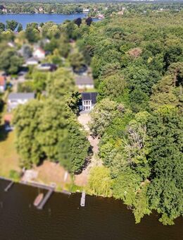 Wassergrundstück - Erstbezug im Neubau mit Privatsteg - Berlin