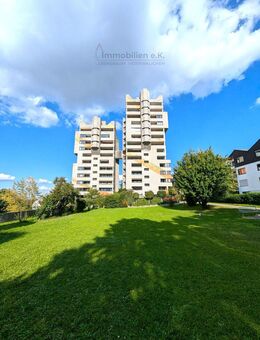 Hoch hinaus zum Glück - großzügige 86 m² Wohnung mit zwei Balkonen und Panoramaausblick - Stuttgart