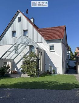 Renoviertes ehemaliges Bauernhaus mit zwei abgeschlossenen Wohneinheiten. - Senden (Bayern)