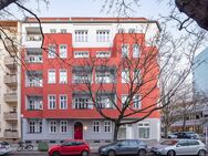 Investment in City West! Charmante 2-Zimmer Altbauwohnung mit Balkon! - Berlin