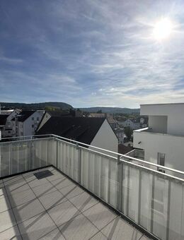 Top Lage Winnenden: Helle 3-Zimmer-Wohnung mit Stellplatz & Balkon! - Winnenden