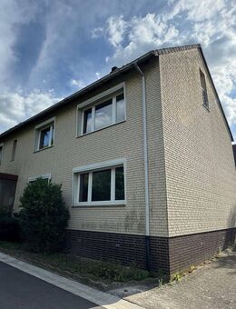Großzügiges Ein- bis Zweifamilienhaus mit Innenhof, Doppelgarage und Garten in ruhiger Lage von Klein Sisbeck - Groß Twülpstedt