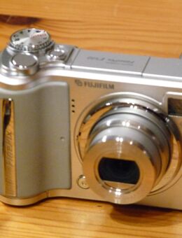 Fuji Fine Pix - Reinheim