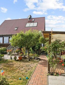 Erbbaurecht: Zweifamilienhaus auf traumhaftem Grundstück in Feldrandlage von Schellerten-Dinklar - Schellerten