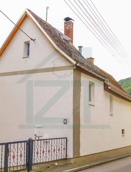 Familienidylle in Graitschen: Einfamilienhaus mit Garten, Pool & Nebengebäude - Graitschen (Bürgel)