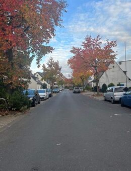 Immobilien-Richter: Möblierte Wohnung am Deich in Düsseldorf-Vollmerswerth - Düsseldorf