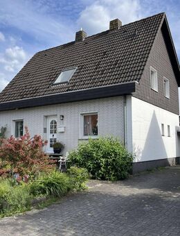 freistehendes Ein- bis Zweifamilienhaus in Rheda sucht neuen Eigentümer - Rheda-Wiedenbrück