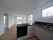 BETREUTES WOHNEN: Helle, barrierefreie 2-Zimmer-Wohnung mit kleinem Gärtchen - Herrenberg
