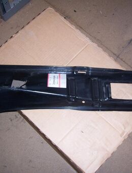 MB549422 Radhausblech oben rechts Mitsubishi Galant E30 - Hannover Vahrenwald-List
