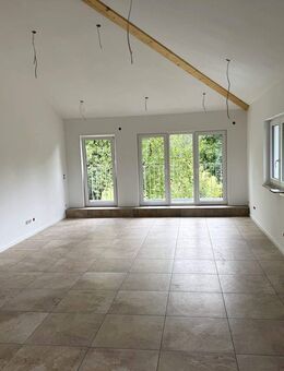 Top-modere und großzügige 4-Zimmer-Wohnung in ruhiger Lage von Möhrendorf (OT Kleinseebach), Erstbezug - Möhrendorf
