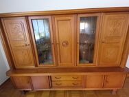 Wohnzimmerschrank Nussbaum mit Glas - Raesfeld