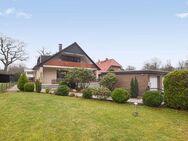 Gepflegtes Zweifamilienhaus mit 2 Wohneinheiten, Doppelgarage und Vollkeller in Buchholz! - Buchholz (Nordheide)