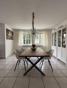 Wohnung mit Wow-Faktor - eigener Pool, 5,5 Zimmer & sonnige Terrasse - Schutterwald