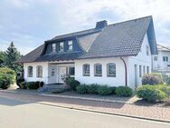 Familienfreundliche Immobilie mit Potenzial: Sehr gepflegtes Zweifamilienhaus mit Doppelgarage in Warstein-Belecke! - Warstein