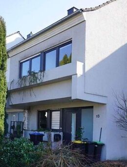 Reihenhaus provisionsfrei von privat - renoviert und bezugsfertig - Homburg