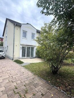 Niederdollendorf: Einfamilienhaus mit hochwertiger Ausstattung-4 Zimmer, Einbauküche, eigener Garten - Königswinter