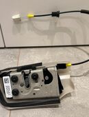 Tesla Y - Türschloss hinten links in 91611