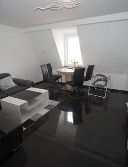 Kompakte Dachwohnung in zentraler Lage - Augsburg