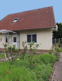 Gepflegtes EFH mit viel Platz, neuer Heizung, Garage und Garten in ruhiger Lage ! - Oebisfelde-Weferlingen