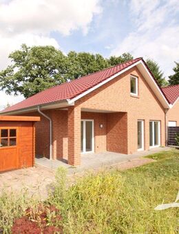 +++ Bezugsfreie, neuwertige Doppelhaushälfte mit Carport in ruhiger Lage in Bockhorn! +++ - Bockhorn (Niedersachsen)