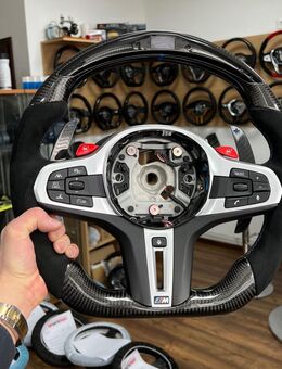Carbon Lenkrad mit LED Anzeige für BMW X6 G06 F96 M Z4 G29 M - Seelze Zentrum