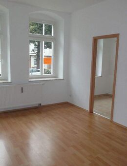 Frei ab 1.1.26 - mit Balkon und Laminat zum TOP Mietpreis - Chemnitz
