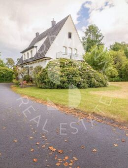 Sanierungsbedürftige Villa auf 4.500 m² Grundstück - Potenzial, Charme, Großzügigkeit - Ratingen