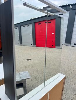 Spiegelschrank zu verkaufen - Braunschweig