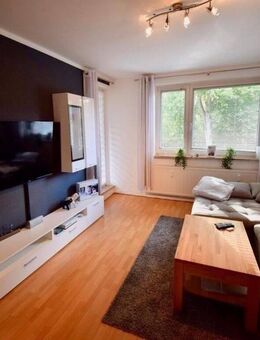 RENDITESTARK MIT FAKTOR 12 ! Ruhig gelegene, geräumige 3 Zi-Whg. mit EBK, Balkon und Kellerraum - Axstedt