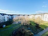 wunderbare Dachgeschosswohnung mit offener Küche + Balkon in Schloßchemnitz - Chemnitz