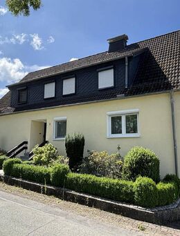 Großes Einfamilienwohnhaus mit Wellnessbereich und Nebengebäude in Haina-Löhlbach - Haina (Kloster)