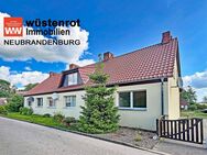 EIN HAUS FREI UND DIE IDEALE ALTERSVORSORGE: DREI REIHENHÄUSER AUF GROSSEM GRUNDSTÜCK NAHE DER PEENE - Wolgast