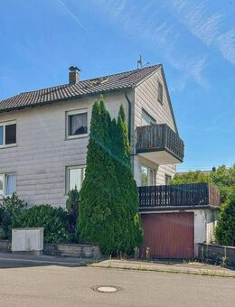 Bezugsfreies Ein- bzw. Zweifamilienhaus in Gädheim-Ottendorf - Gädheim