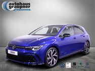 VW Golf, 1.5 VIII R-Line eTSI, Jahr 2024 - Brandis