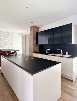 WOHNEN, INVESTIEREN, VERANSTALTEN - Einfamilienhaus mit Eventhalle in Massenbachhausen! - Massenbachhausen